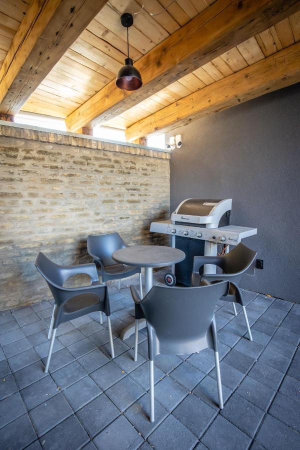 Gray Brick Lägenhet Subotica Exteriör bild